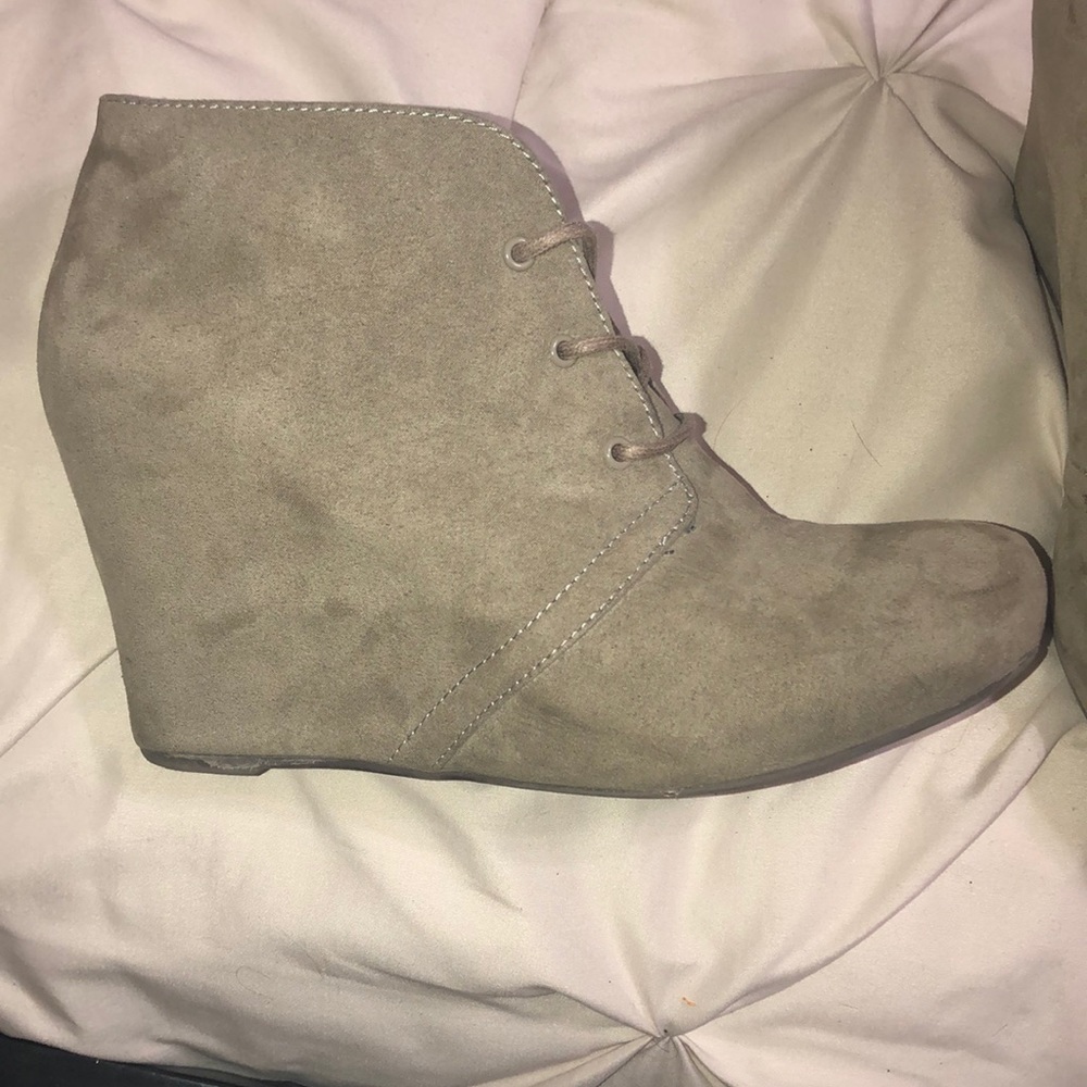 Booties - Picture 3 of 4